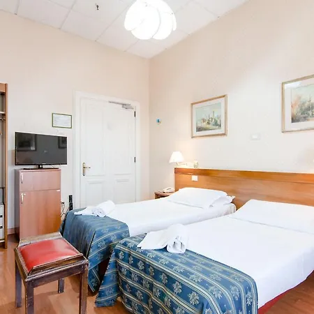 Hotel Centrale 2*