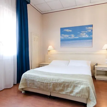 Centrale Hotel 2*