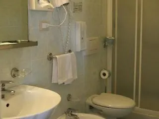 Centrale Hotel 2*